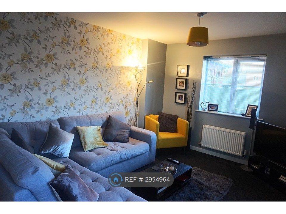 Property photo 2 of 8