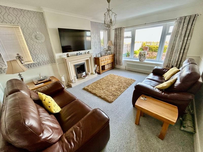 Property photo 3 of 42 Photo 61