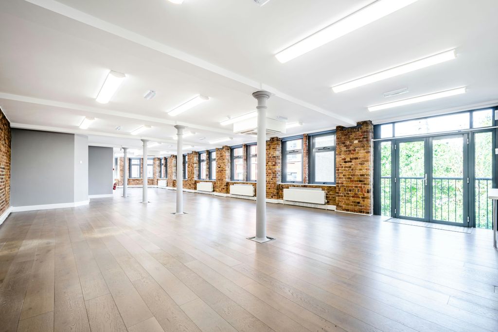 Property photo 1 of 11 Commercial St 54 2F  Low Res 7.Jpg