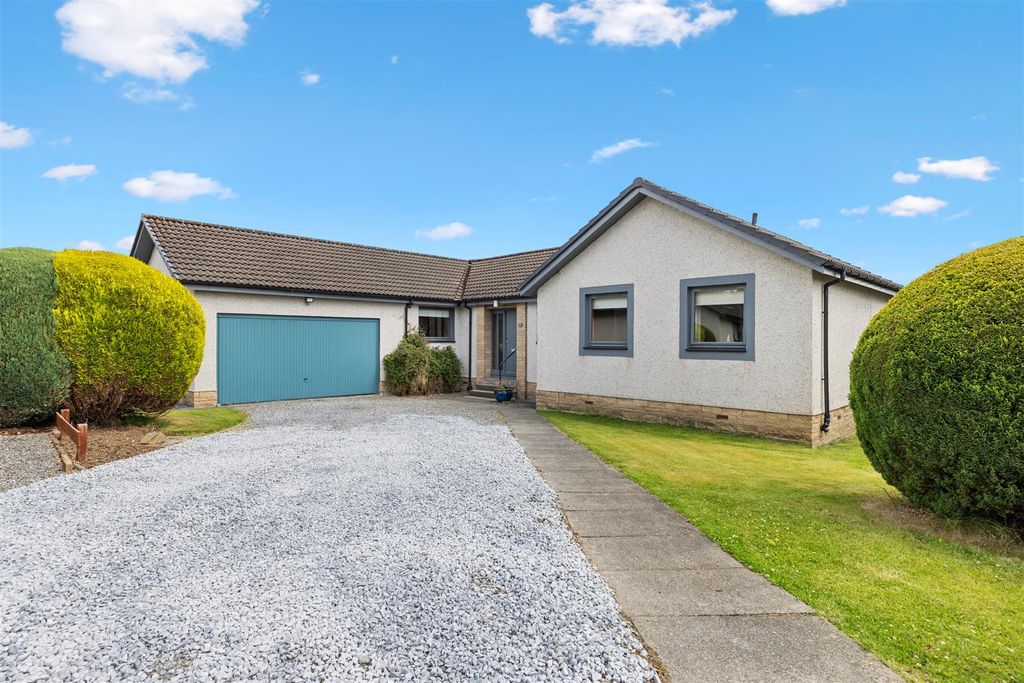 Property photo 2 of 32 4F8A7928.Jpg