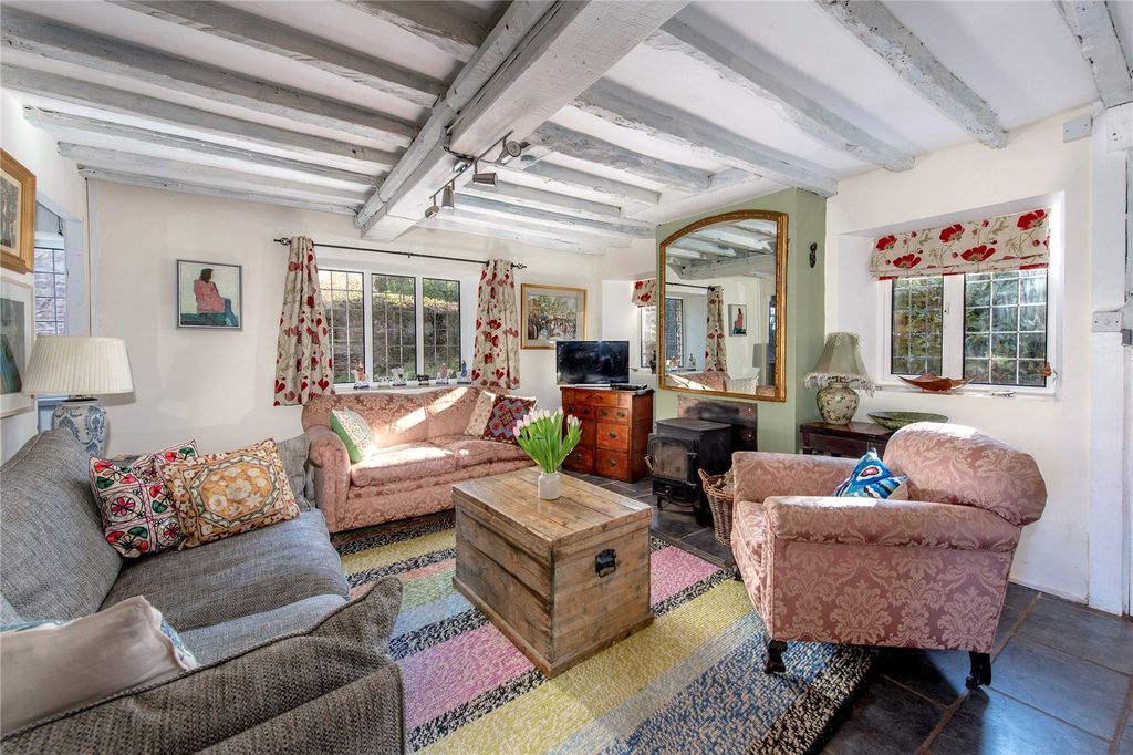 Property photo 2 of 33 Living Room