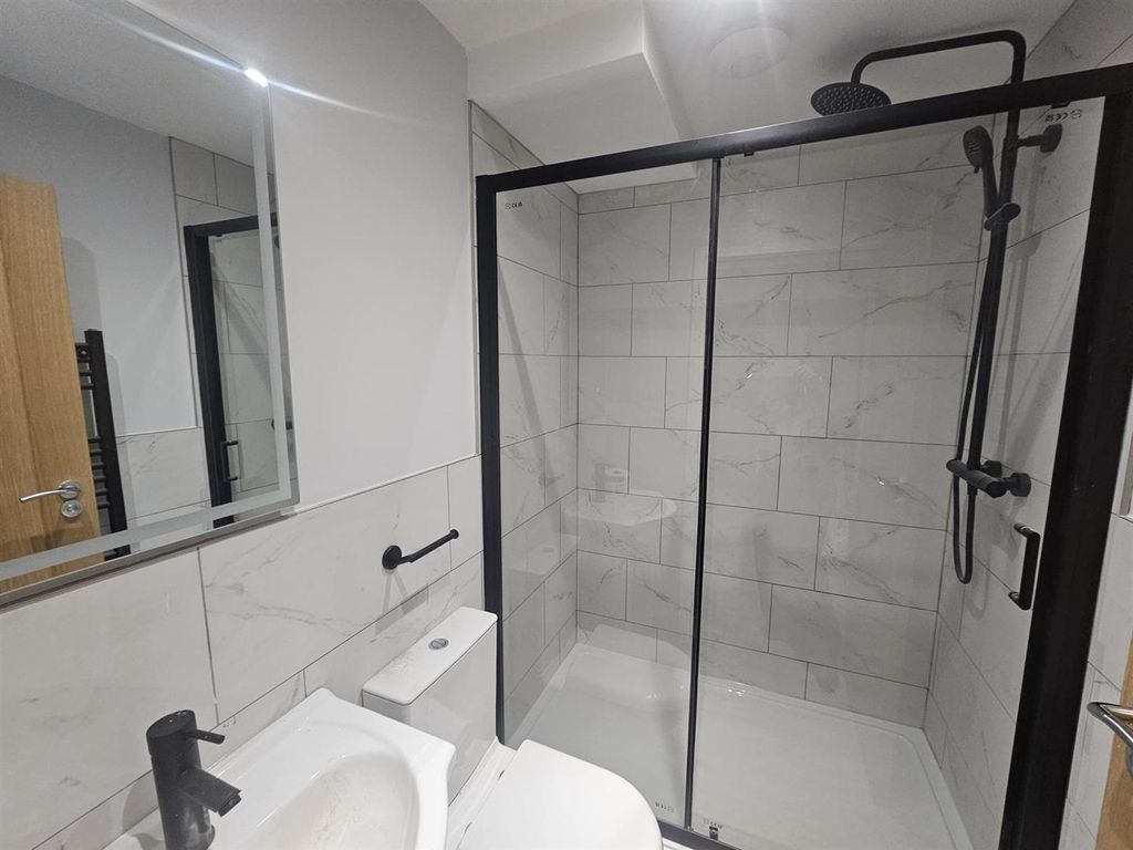 Property photo 2 of 4 1000046567.Jpg