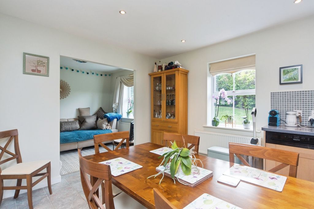 Property photo 3 of 22 Pbox-Img.Jpg