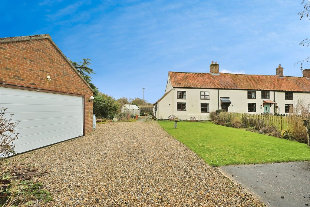 Property photo 3 of 19