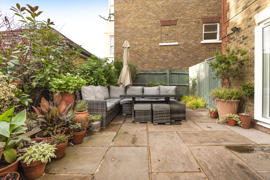 Property photo 2 of 8 667172 (8)