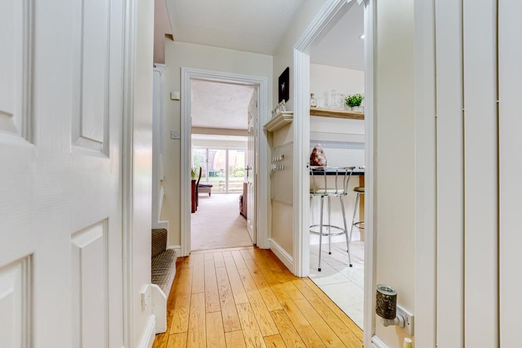 Property photo 2 of 23 276A Bath Road, Kettering-7.Jpg