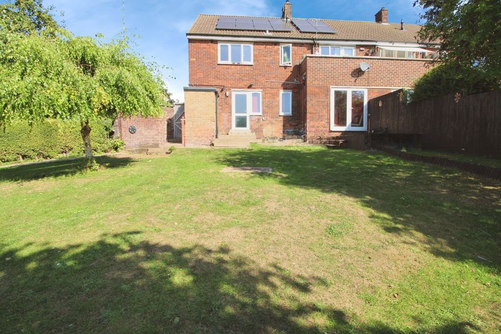 Additional image 11 of 2 bed flat for saleCaenby Road, Scunthorpe DN17