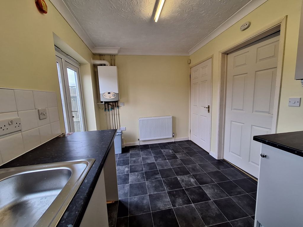 Property photo 3 of 11 8987414240964374405