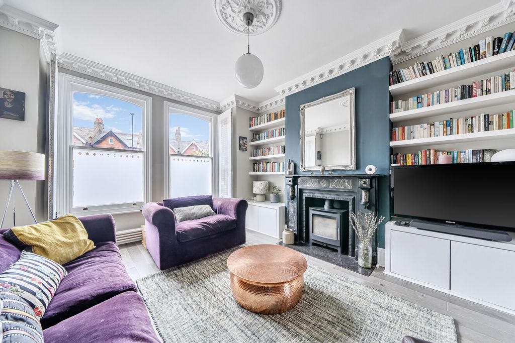 Property photo 2 of 21 1409381-16-698A13...