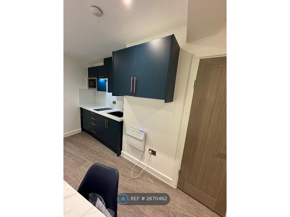 Property photo 1 of 8 Kitchen