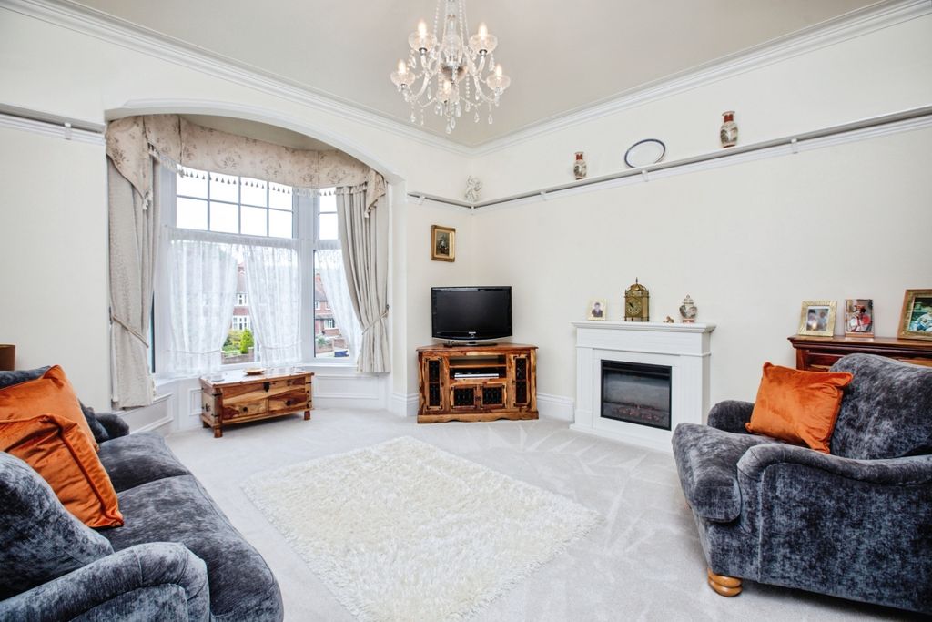 Property photo 2 of 12 Image 1