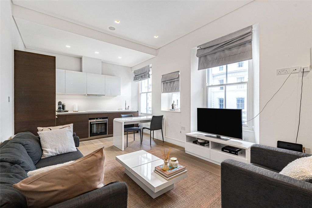 Property photo 3 of 22 Picture No. 02