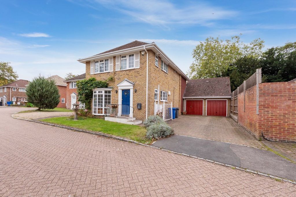 Property photo 1 of 18