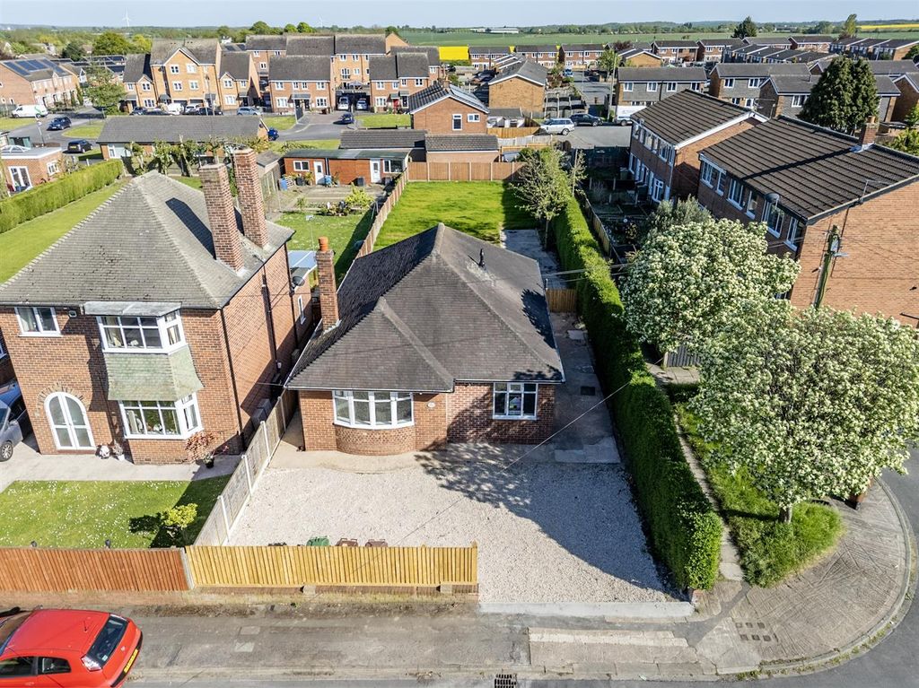 Property photo 1 of 27 Front Drone External