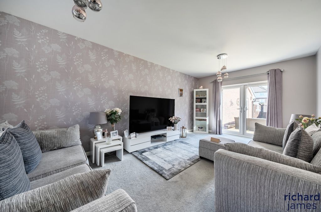Property photo 2 of 19 ce02Fc46Ad0640A5B0c2902F6E45A51F