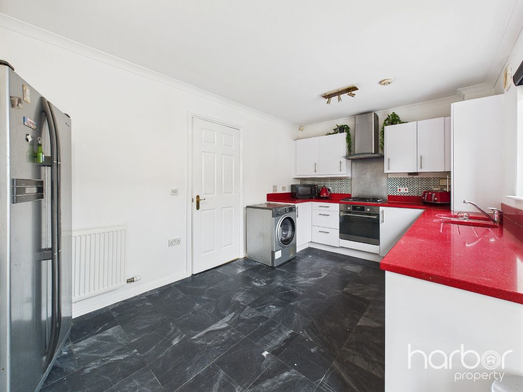 Property photo 3 of 19 4368626