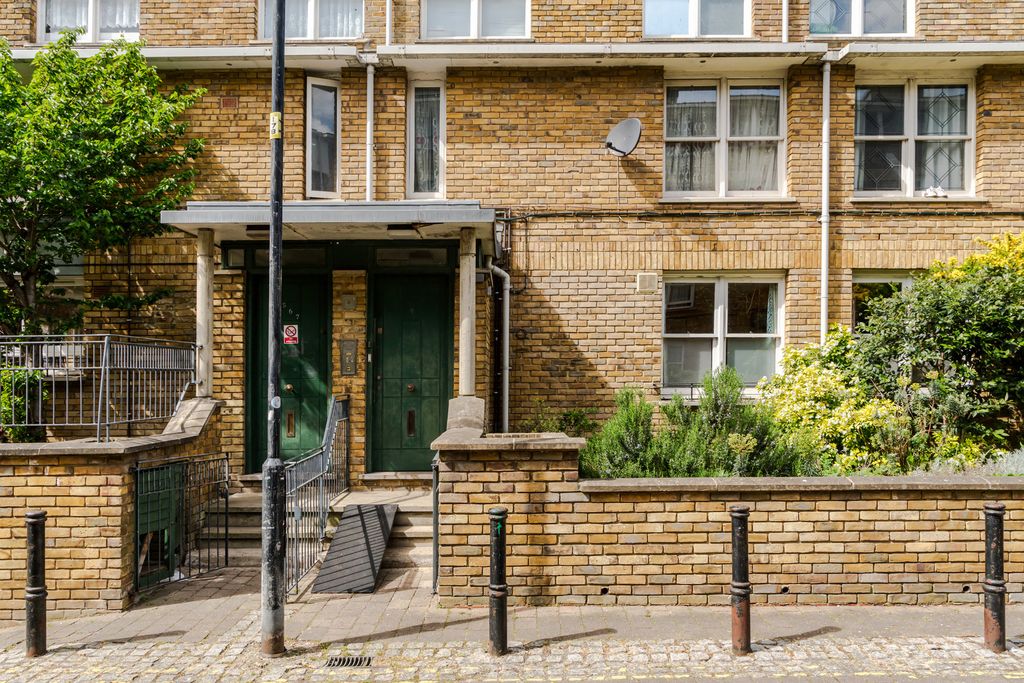 Property photo 2 of 31 339229 - 8 Ireton House-45.Jpeg