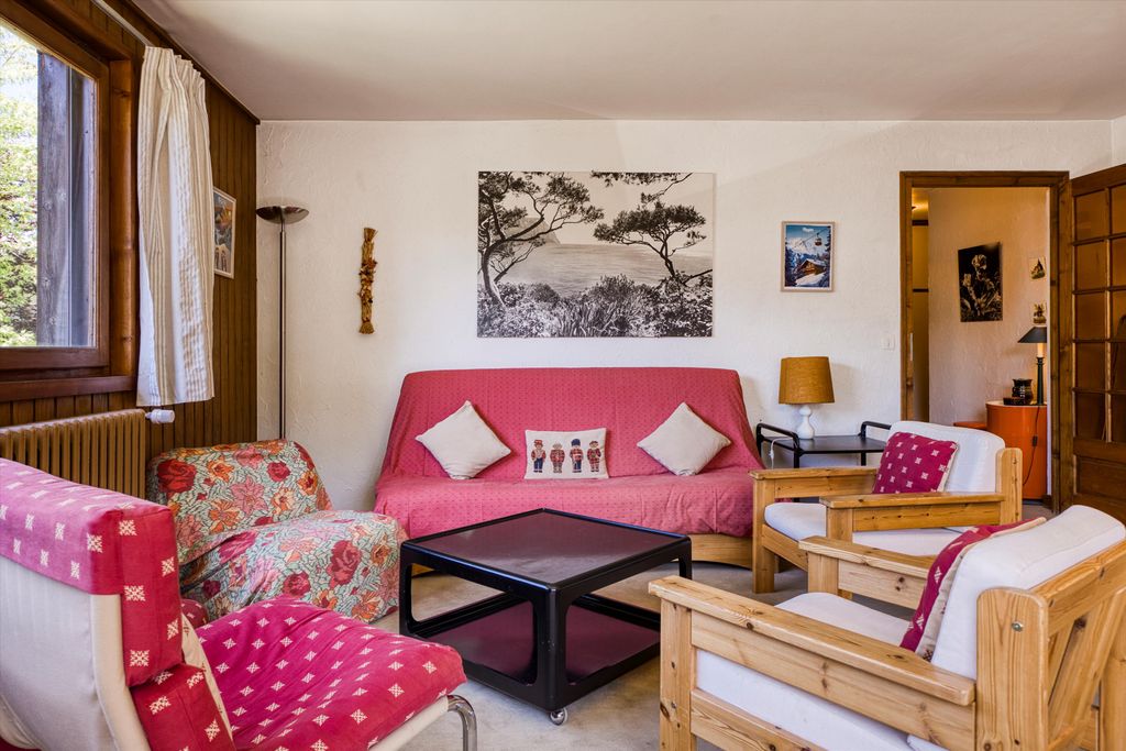 Property photo 2 of 13 Image