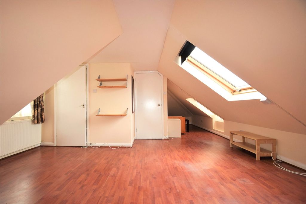 Property photo 1 of 7 Picture No. 14