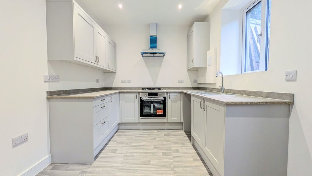 Property photo 2 of 10 Pxl_20260129_095249421~2