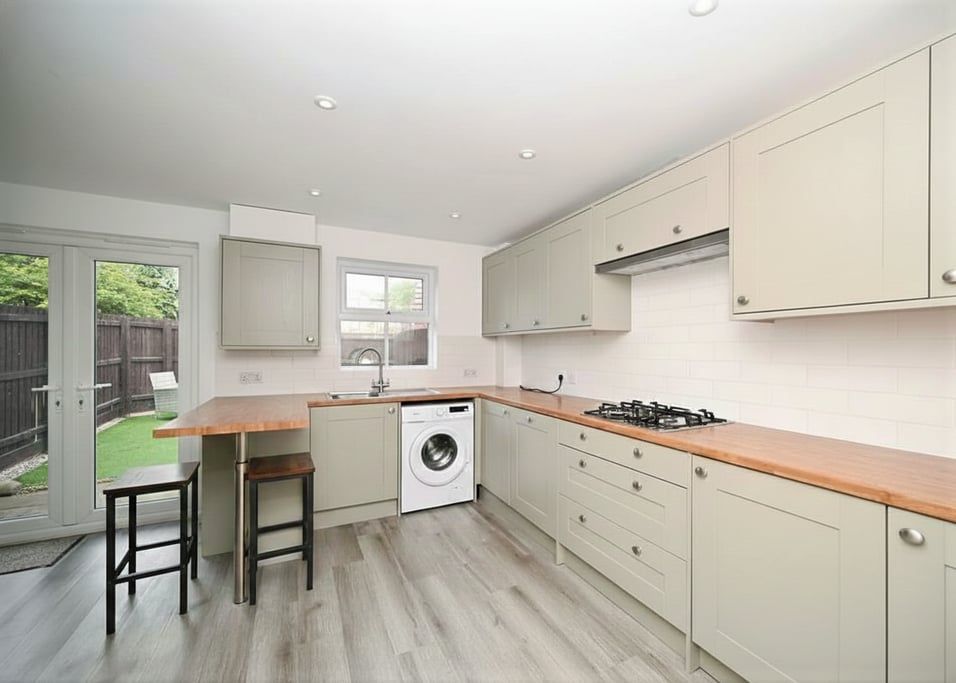 Property photo 3 of 18