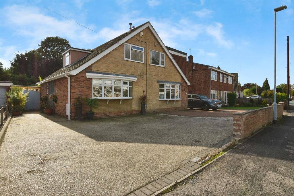 Property photo 1 of 18 c6890148-Front.Jpg