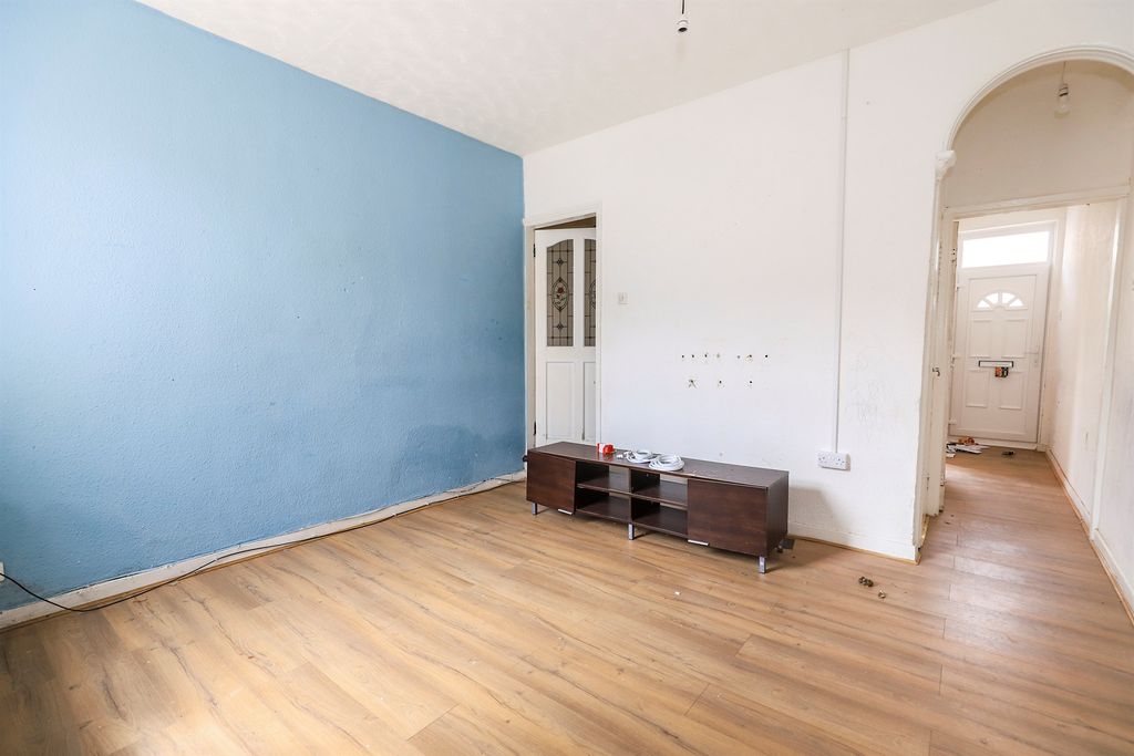 Property photo 3 of 30