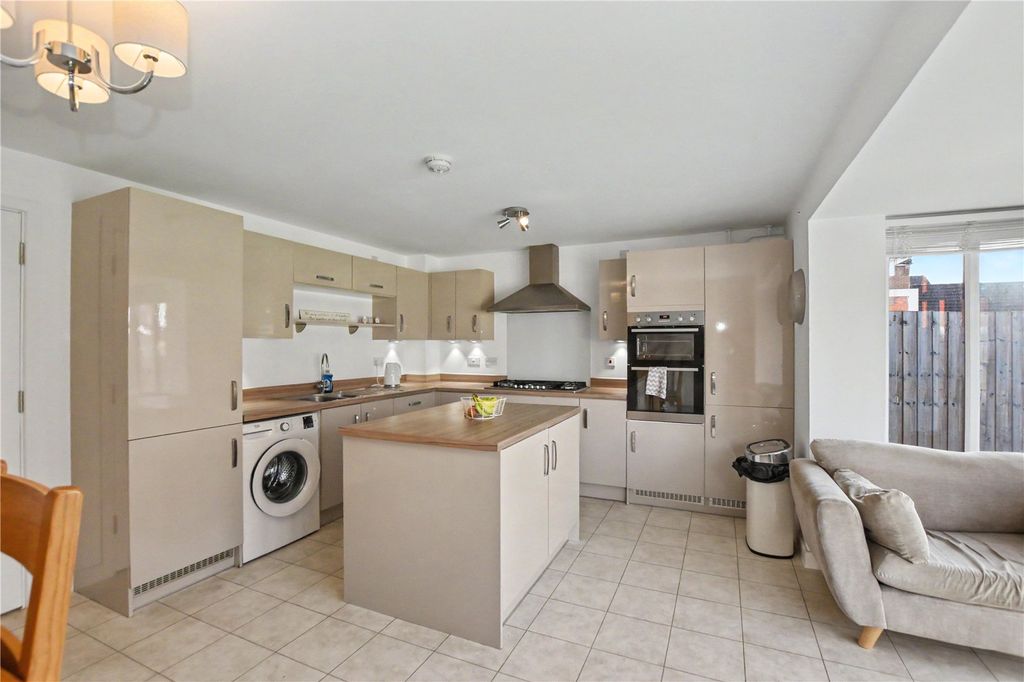 Property photo 3 of 21 Picture No. 15