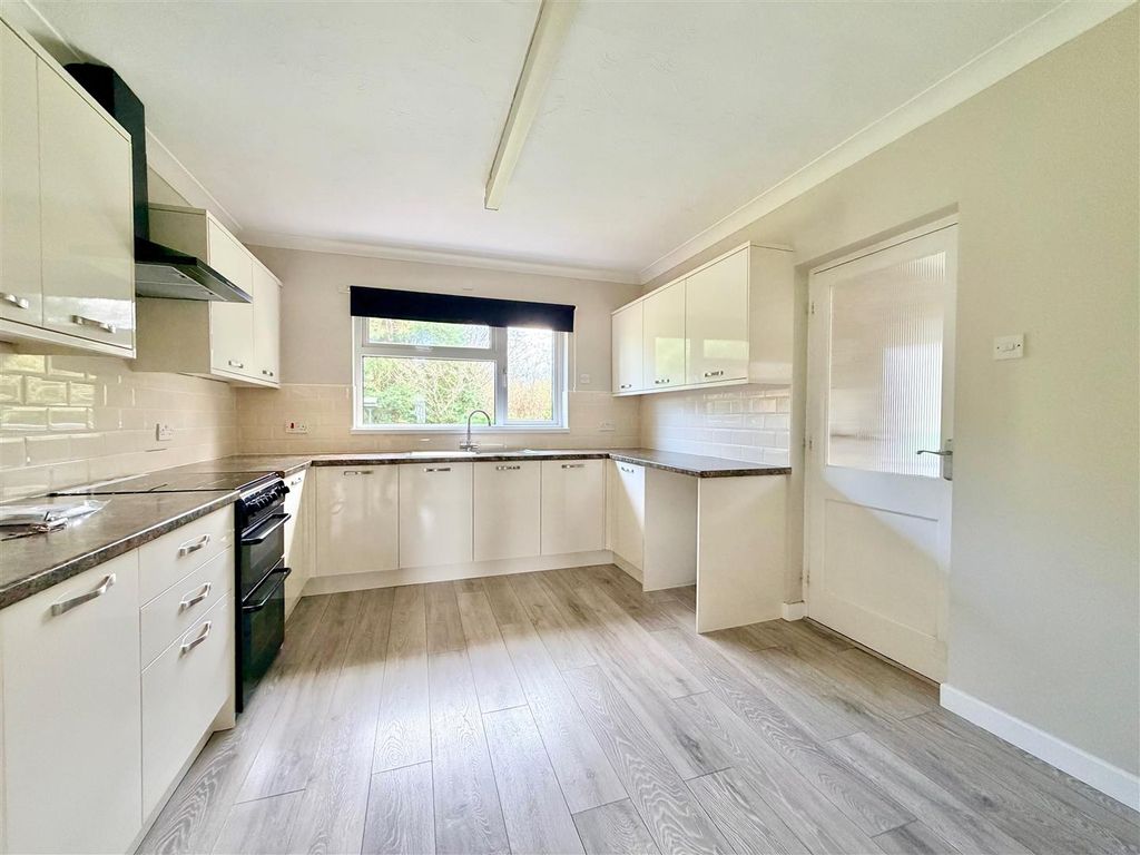 Property photo 3 of 21 Img_2360.Jpeg