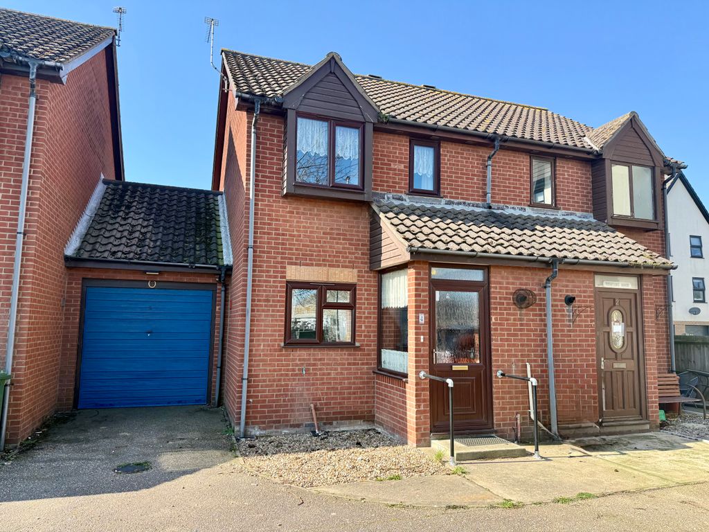 Property photo 1 of 11