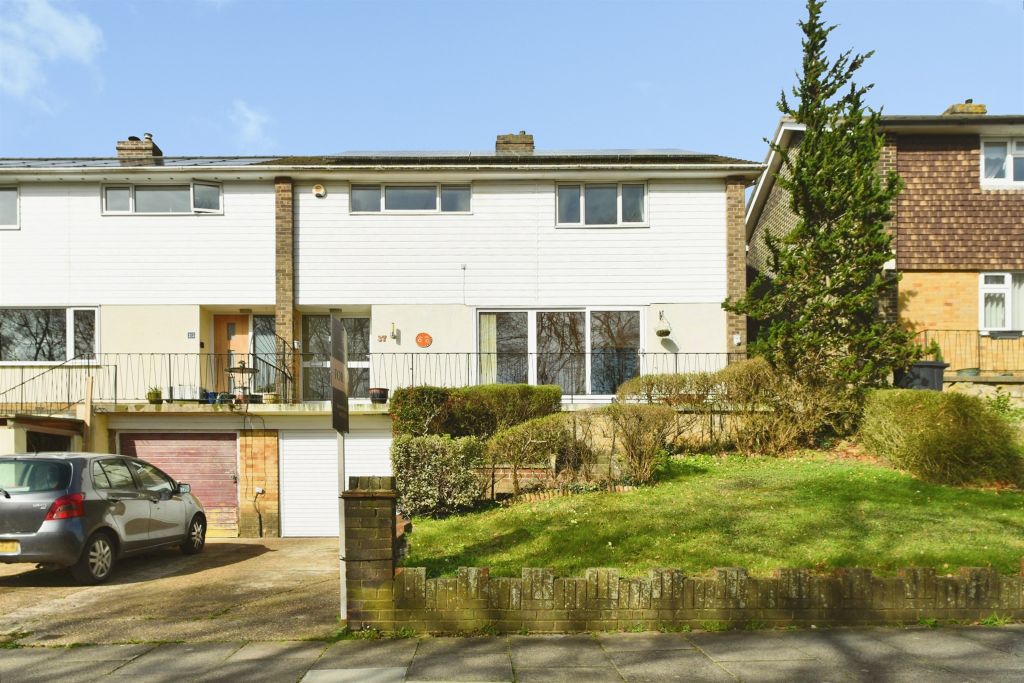 Property photo 3 of 31