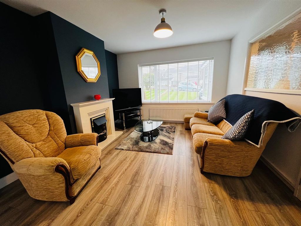 Property photo 3 of 22