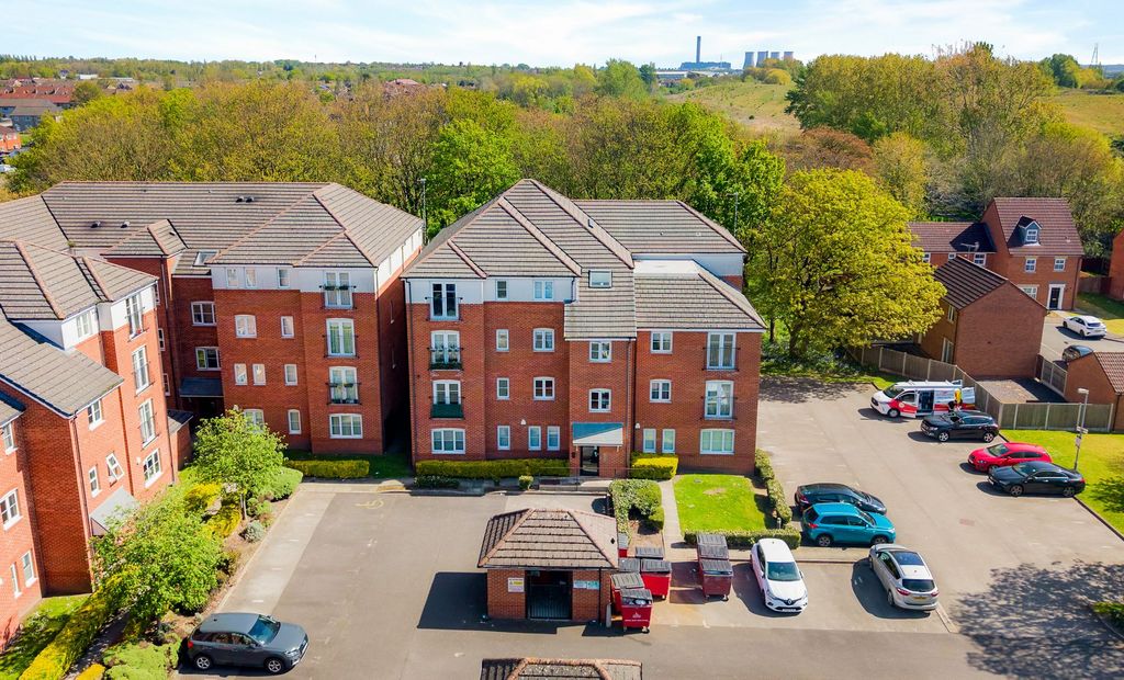 Property photo 1 of 12