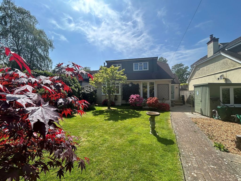 Property photo 1 of 40