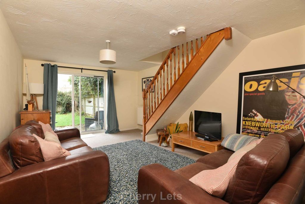 Property photo 3 of 12