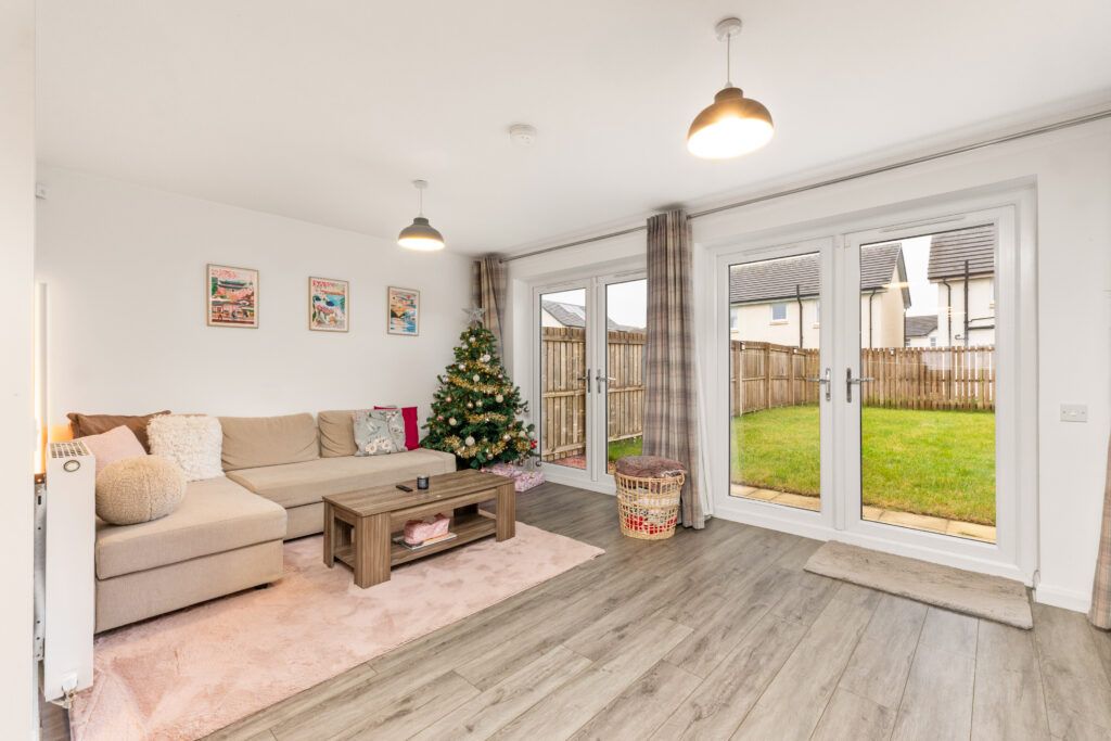 Property photo 3 of 32