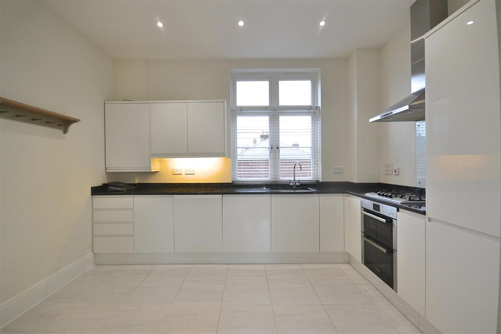 Property photo 3 of 11 0020 (1).Png