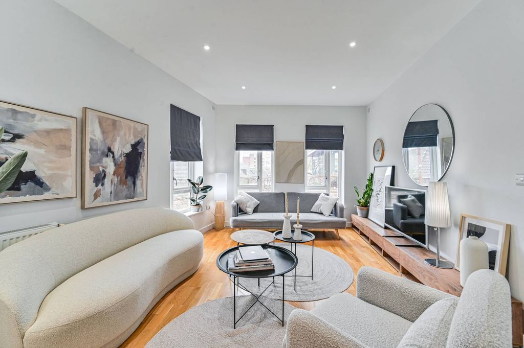 Property photo 2 of 29