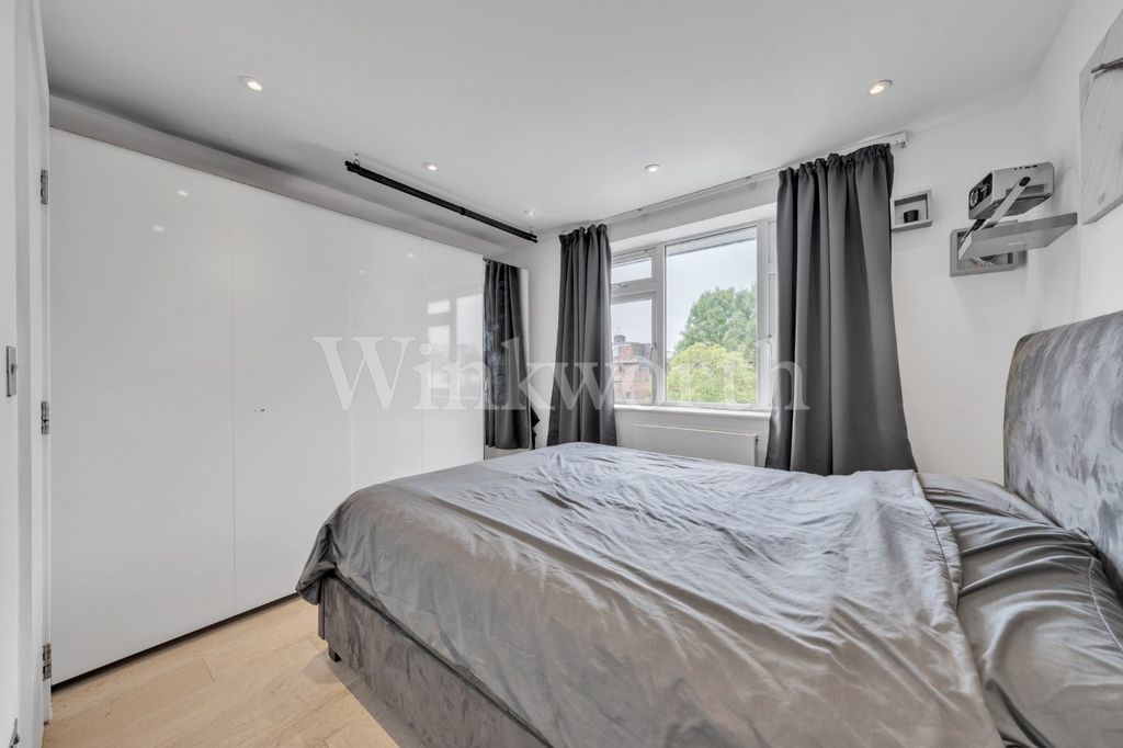 Property photo 2 of 16 Picture No. 01