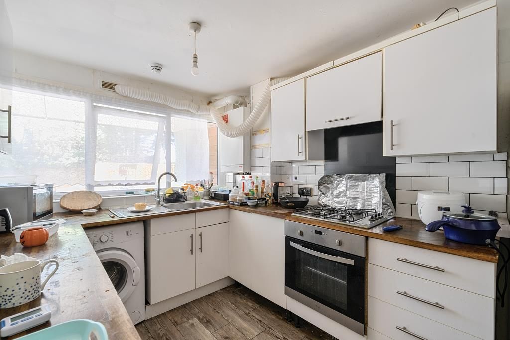 Property photo 2 of 16 Kitchen