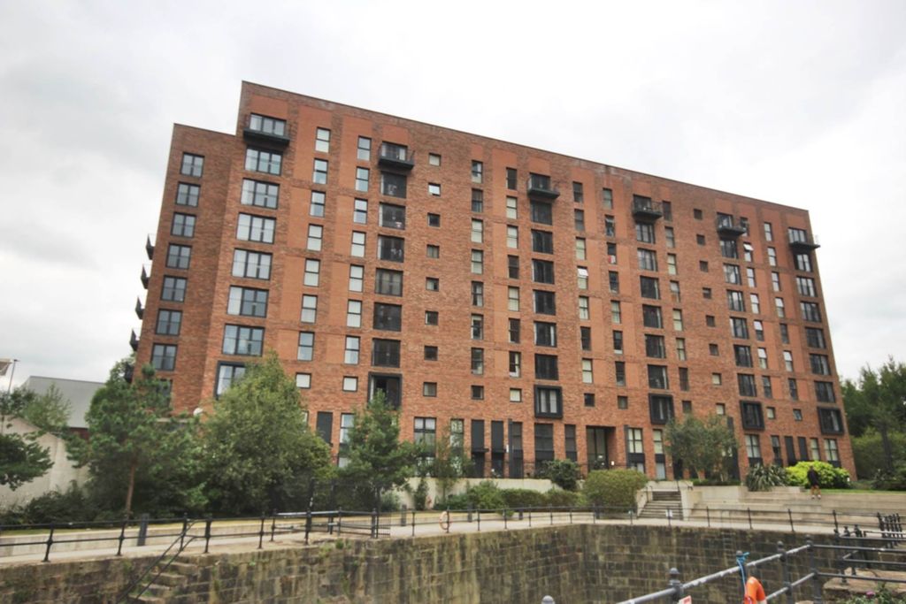 Property photo 2 of 9