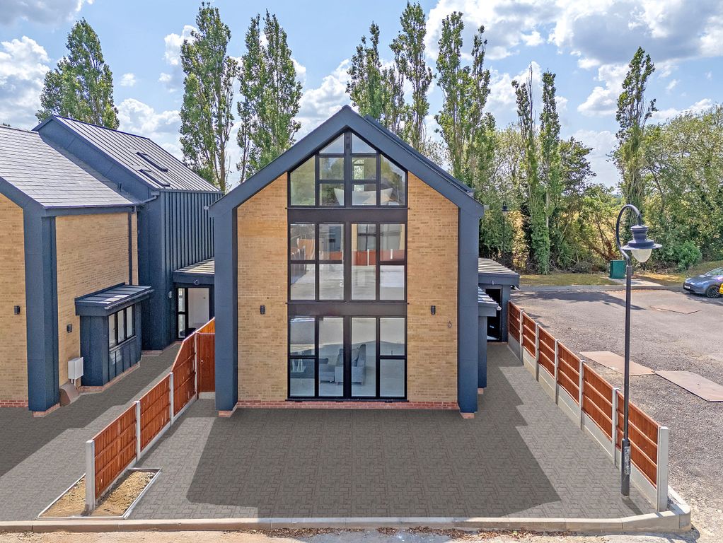 Property photo 2 of 38