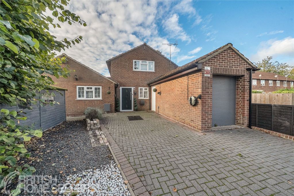 Property photo 1 of 23 Picture No. 04