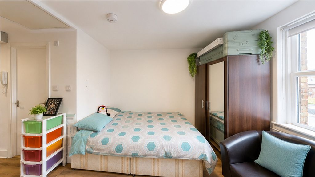 Property photo 2 of 3