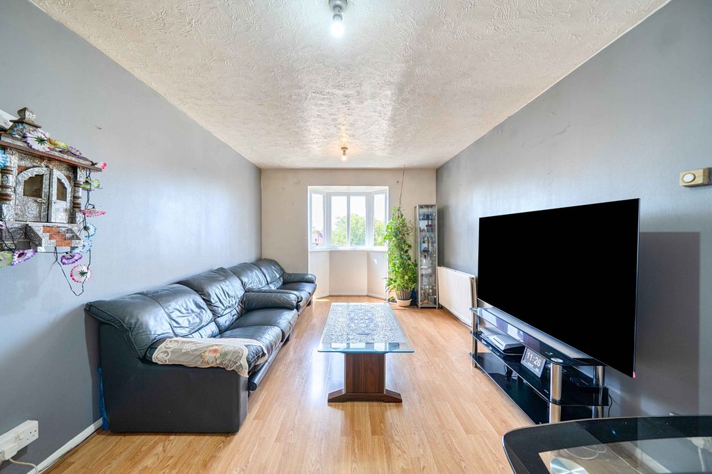 Property photo 2 of 18 Gallery