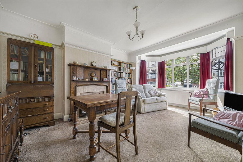 Property photo 2 of 19 Picture No. 18