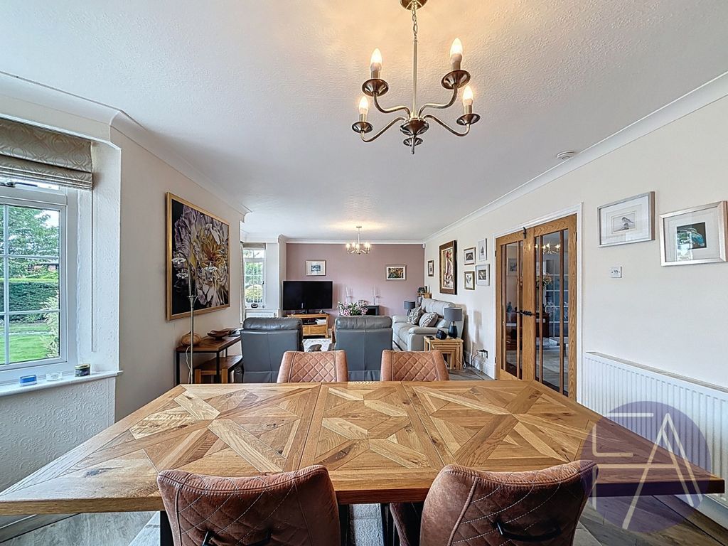 Property photo 2 of 34 4528282