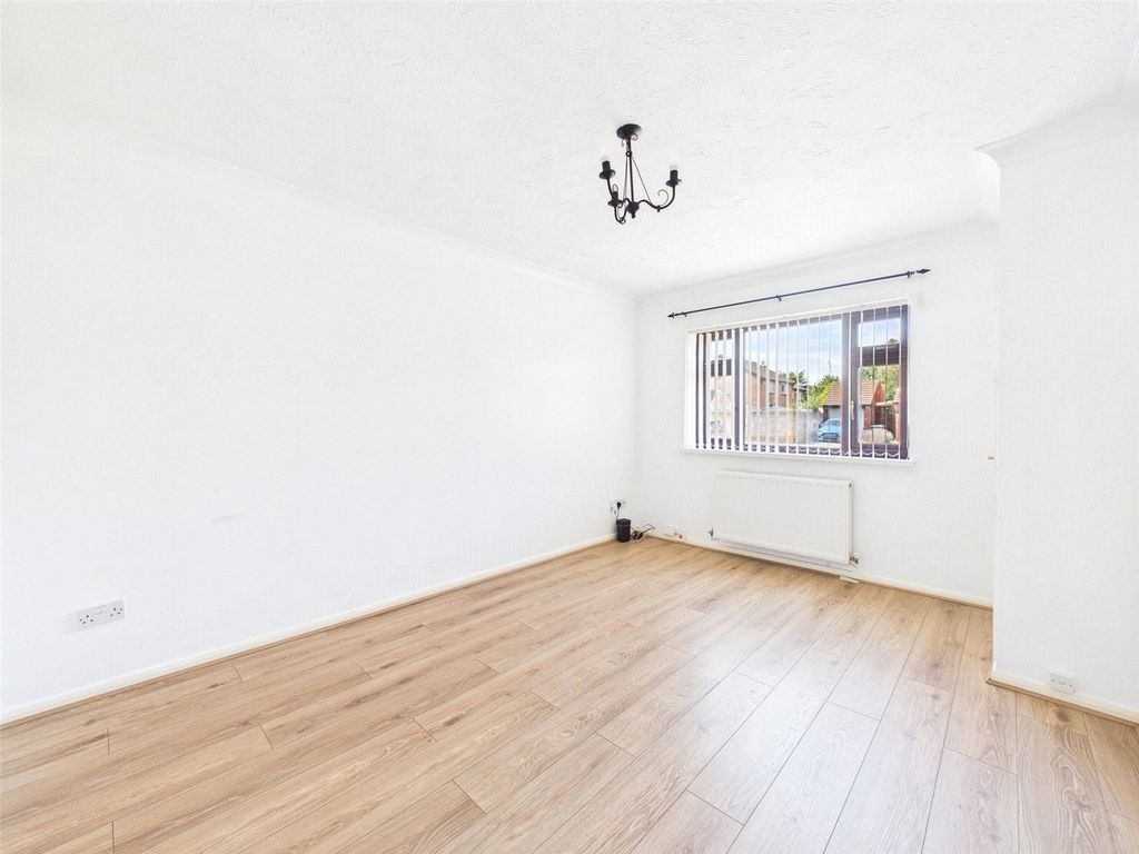 Property photo 3 of 10 Picture No. 04