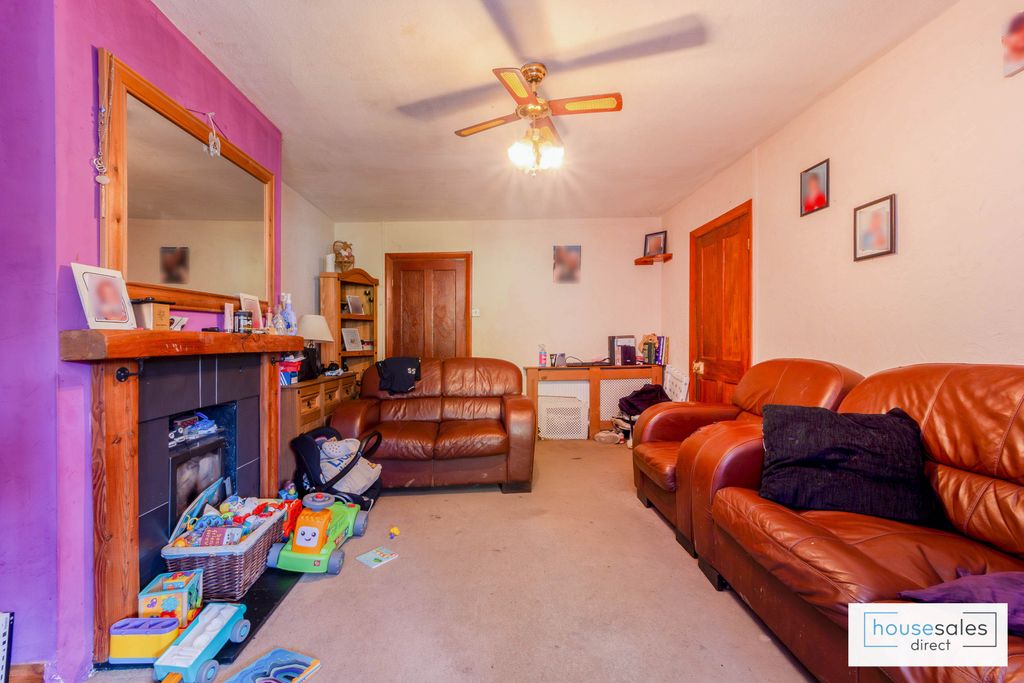 Property photo 3 of 15