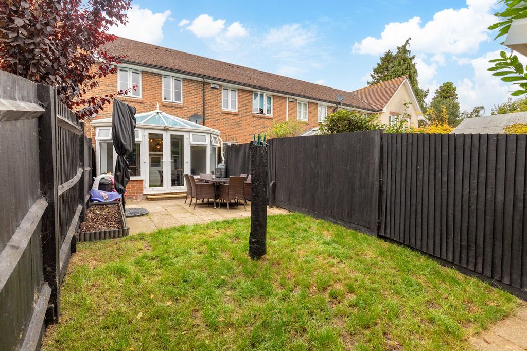Property photo 2 of 24